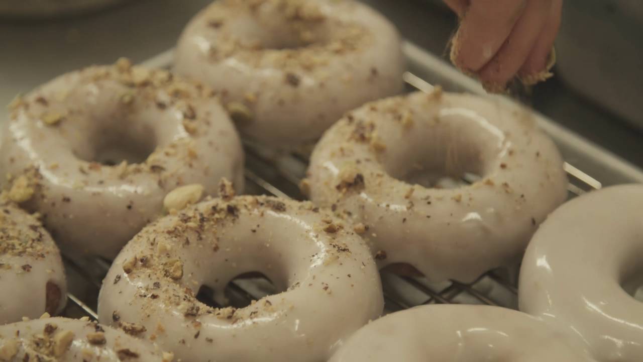 Video thumbnail for Jordan Cash and Cartem's Donuts